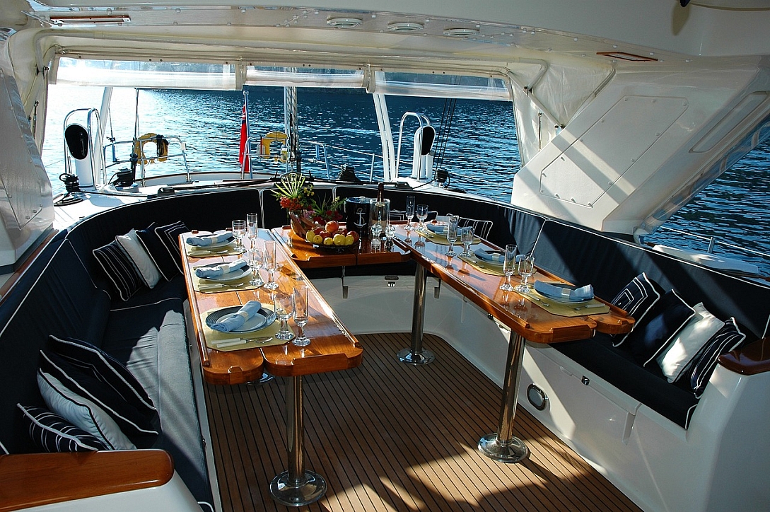 yacht lunch